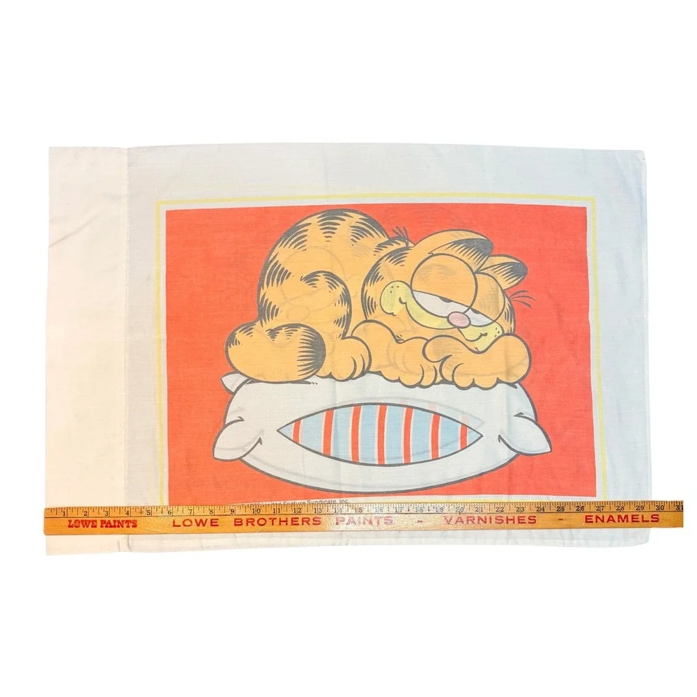 VTG 1978 Garfield Sleeping on Pillow Pillowcase Standard Cotton Blend Jim Davis‎